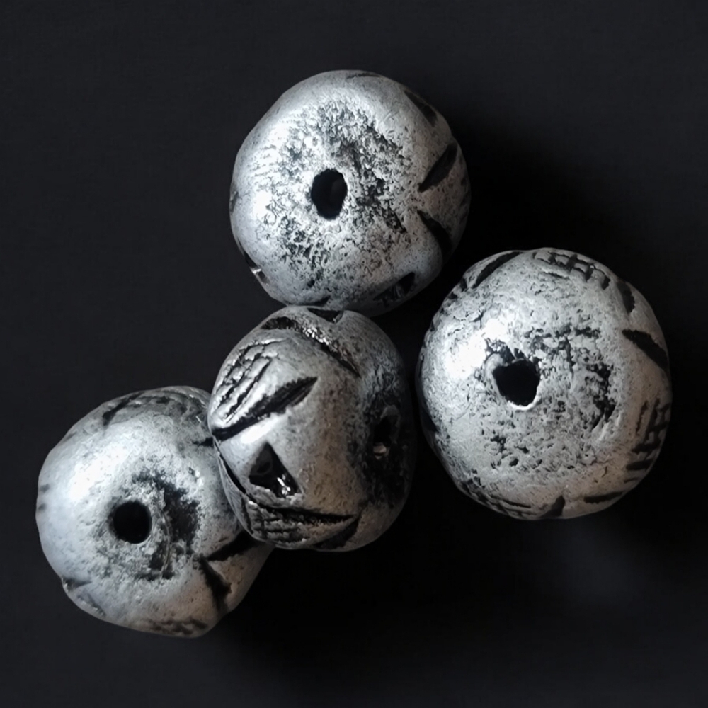 *New*  Unique Rare Vintage Clay Beads (20 per bag) - Picture 3 of 7